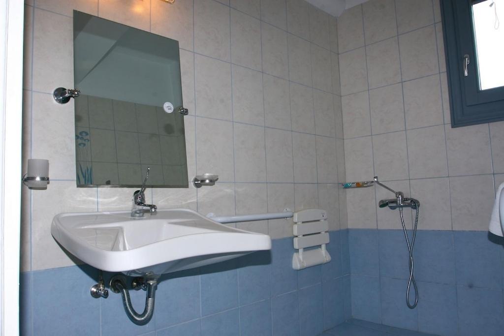 Augustis Suites Ormos  Номер фото