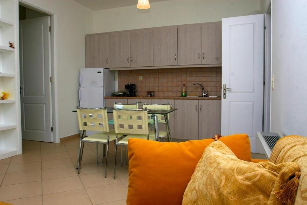 Augustis Suites Ormos  Номер фото